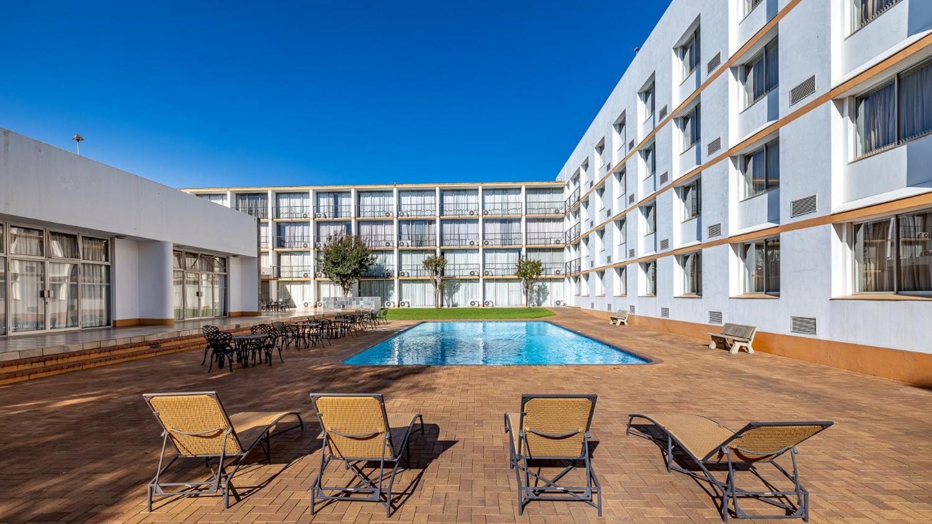 African Sky Ermelo Inn Exterior foto